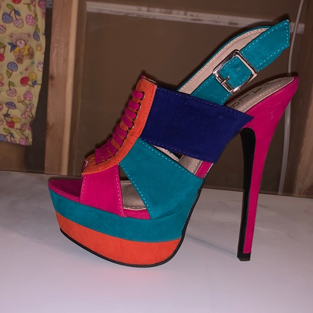 Brand new never been used size 6 1/2 size 5.5